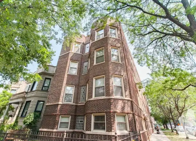 Property at 1212 W Waveland Ave, Chicago, IL, 60613, 2 beds, 1 bath, [object Object]