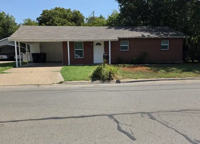 Property at 1004 Grand Ave, Cleburne, TX, 76033, 3 beds, 1 bath, [object Object]