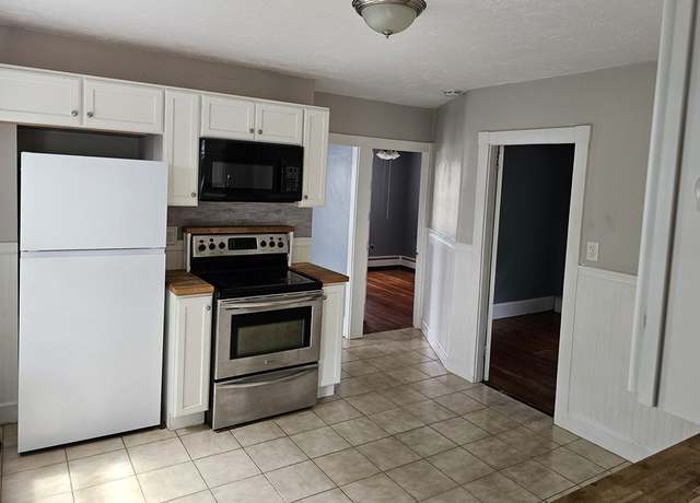 Photo of 7 Taylor St Unit 2, Taunton, MA 02780