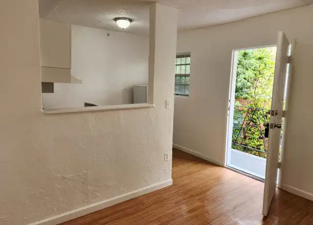 Property at 15 PLEX Property - 542 NW 8th St, Miami, FL, 33136, 1 bed, 1 bath, [object Object]