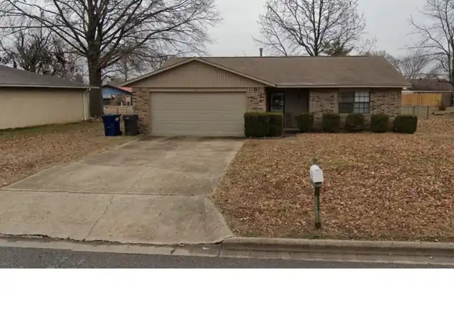 Property at 511 N 34th St, Rogers, AR, 72756, 2 beds, 2 baths, [object Object]