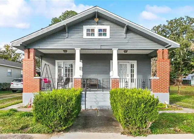Property at 915 Madison St, Gretna, LA, 70053, 2 beds, 1 bath, [object Object]