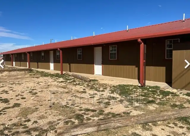 Property at 901 11th St Unit 2, Seagraves, TX, 79359, 2 beds, 1 bath, [object Object]