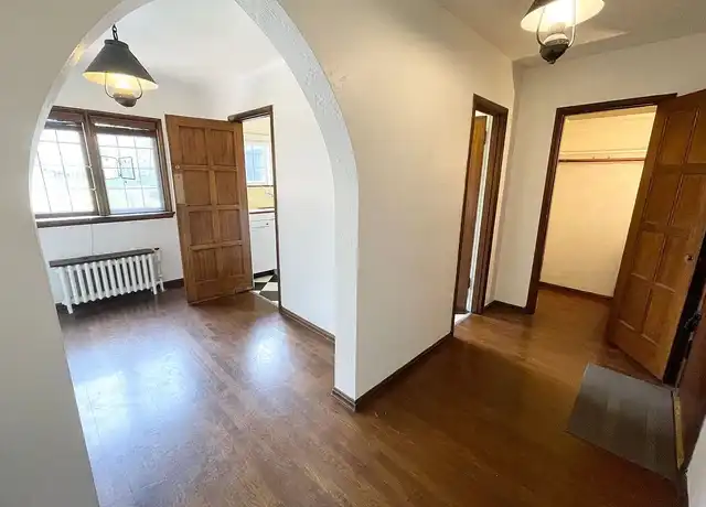 Property at Ten-O-Five Anhalt Apartments - 1005 E Roy St, Seattle, WA, 98102, 1 bed, 1 bath, [object Object]
