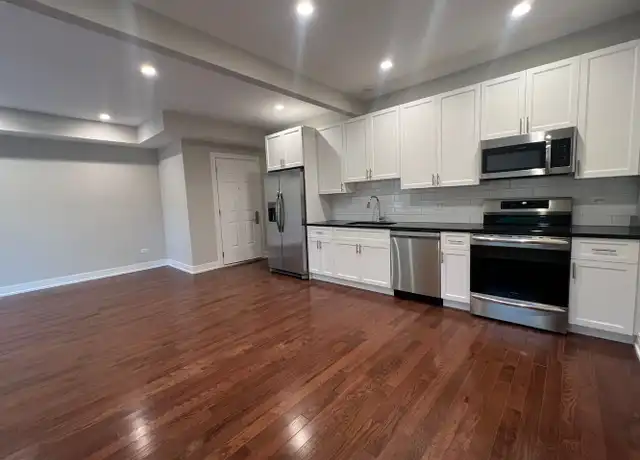 Property at 4643 Malden St Unit 4643- 2 Beds, Chicago, IL, 60640, 2 beds, 2 baths, [object Object]