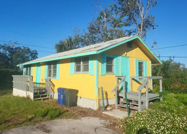Property at 3140 Virginia Rd, Venice, FL, 34293, 2 beds, 1.5 baths, [object Object]