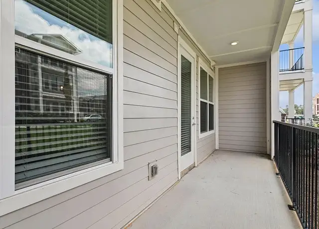 Photo of 2301 Carlton Pkwy, Douglasville, GA 30135