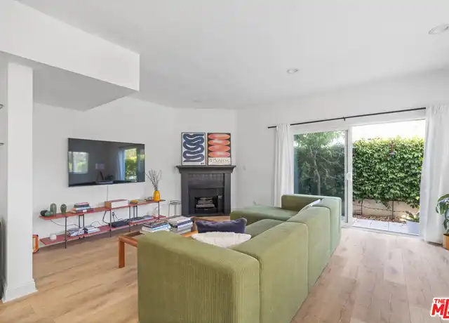Property at 1925 22nd St #1, Santa Monica, CA, 90404, 3 beds, 3 baths, [object Object]