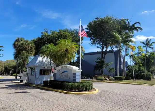 Property at 9351 Fontainebleau Blvd Unit B416, Miami, FL, 33172, 2 beds, 2.5 baths, [object Object]