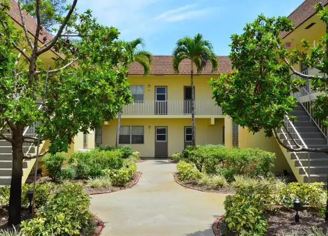 Property at 260 NW 19th St Unit 2, Boca Raton, FL, 33432, 2 beds, 1 bath, [object Object]