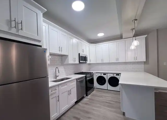 Property at Huntington Green Apartments - 2200 Milton Rd, University Heights, OH, 44118, 1-3 bed, 1-2 bath, [object Object]