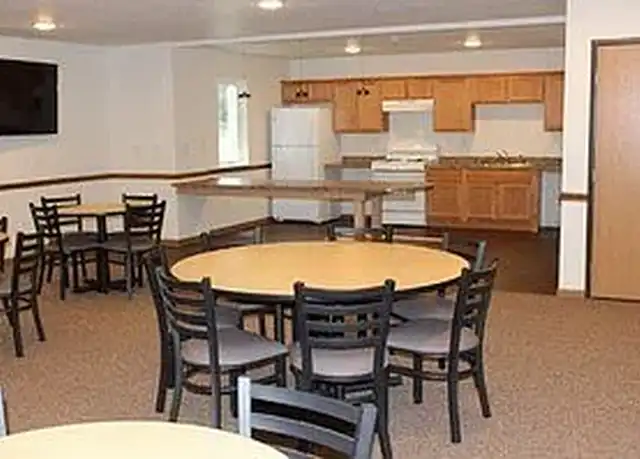 Property at Hilltop Apartments Ph 1 - 3722 Hubbell Ave, Des Moines, IA, 50317, 1 bed, 1 bath, [object Object]