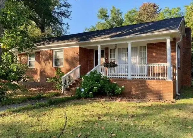 Property at 200 E Richland St, Summerville, SC, 29483, 3 beds, 2 baths, [object Object]