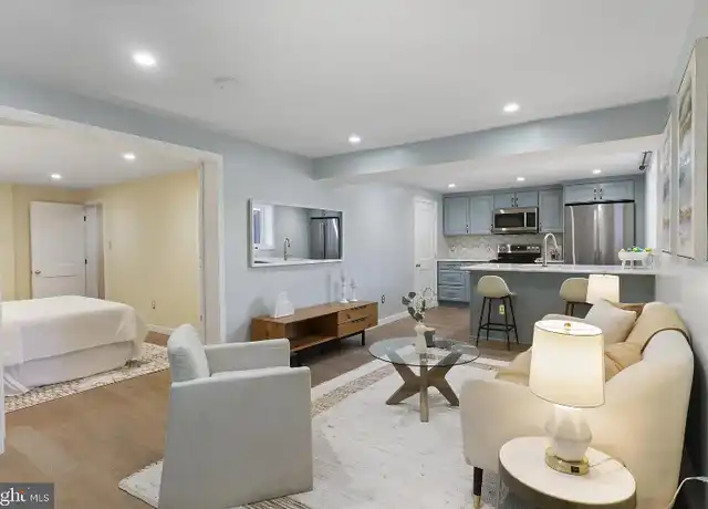 Property at 1401 S Greenbrier St Unit 2, Arlington, VA, 22206, 1 bed, 1 bath, [object Object]