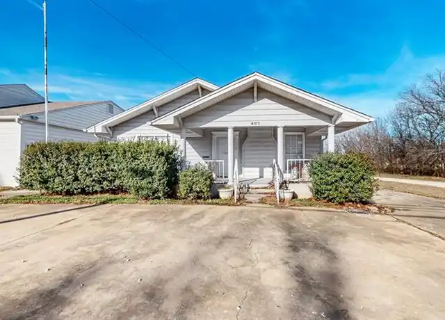 Property at 407 E Main St, Whitesboro, TX, 76273, 3 beds, 1 bath, [object Object]