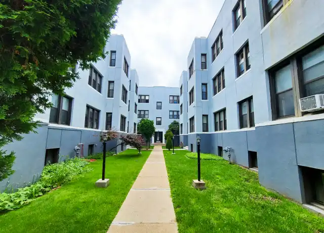 Property at 4206 N Pulaski Rd Unit BW, Chicago, IL, 60641, 2 beds, 1 bath, [object Object]