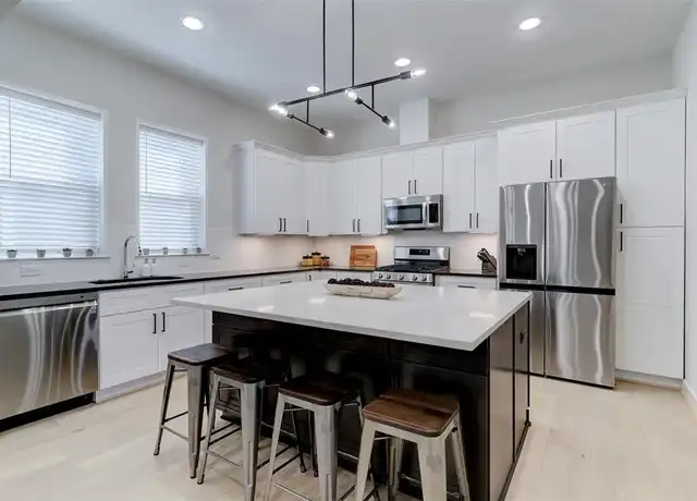 Property at 2206 Lou Ellen Ln Unit B, Houston, TX, 77018, 3 beds, 3.5 baths, [object Object]