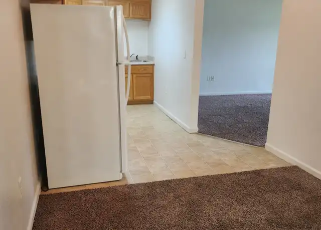 Property at 2130 Hobson Rd Unit B-207, Fort Wayne, IN, 46805, 2 beds, 1 bath, [object Object]