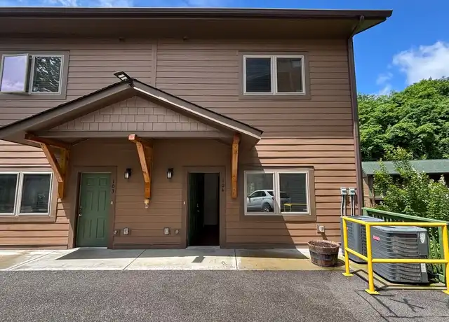 Property at 128 Village Dr Unit 104, Gatlinburg, TN, 37738, 4 beds, 4 baths, [object Object]
