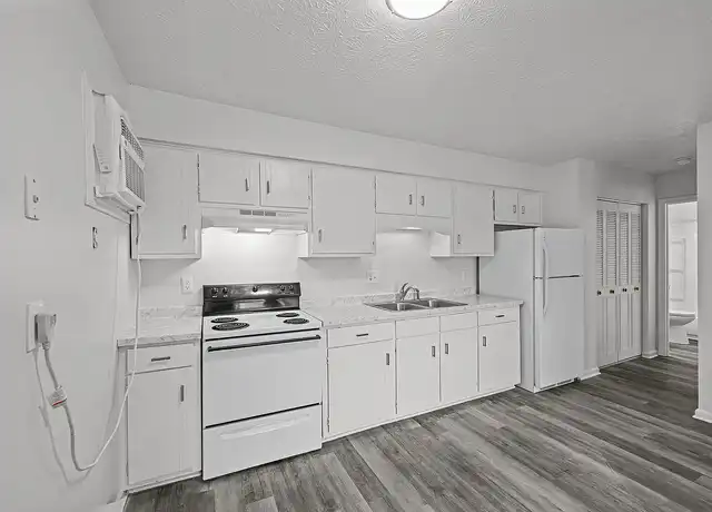 Property at 1742 Englewood Dr, Staunton, VA, 24401, 1-2 bed, 1 bath, [object Object]