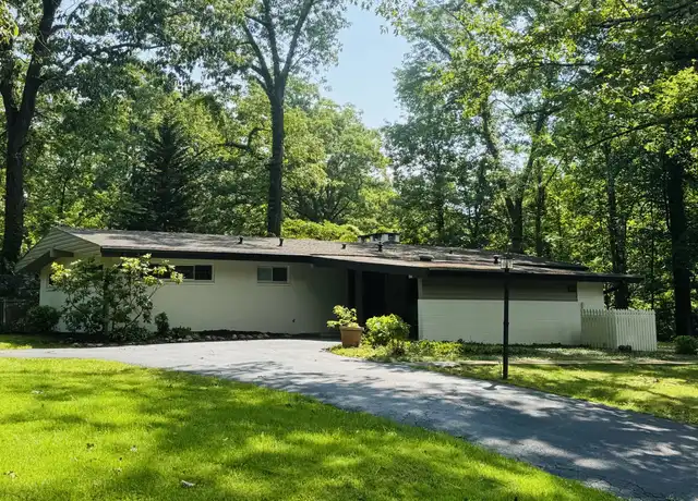 Property at 203 Hathaway Dr, Signal Mountain, TN, 37377, 3 beds, 2 baths, [object Object]