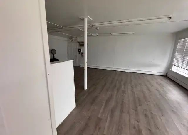 Property at 3036 Chicago Rd Unit Sf, South Chicago Heights, IL, 60411, 0 beds, 1 bath, [object Object]