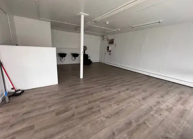 Property at 3036 Chicago Rd Unit Sf, South Chicago Heights, IL, 60411, 0 beds, 1 bath, [object Object]