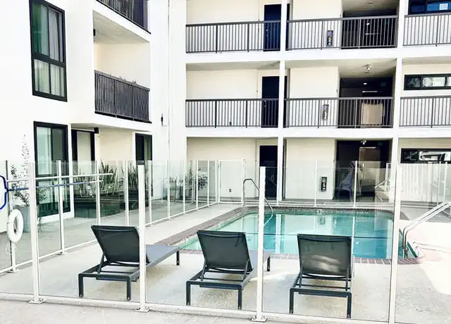 Property at 911 N Kings Rd #102, West Hollywood, CA, 90069, 2 beds, 2 baths, [object Object]