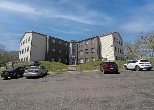 Property at 800 11th St S Unit 206, St Cloud, MN, 56301, 4 beds, 2 baths, [object Object]