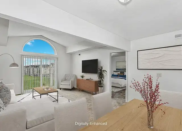 Property at Hunters Pond Apartment Homes - 2717 Hunters Pond Run, Champaign, IL, 61820, 1-2 bed, 1-2 bath, [object Object]