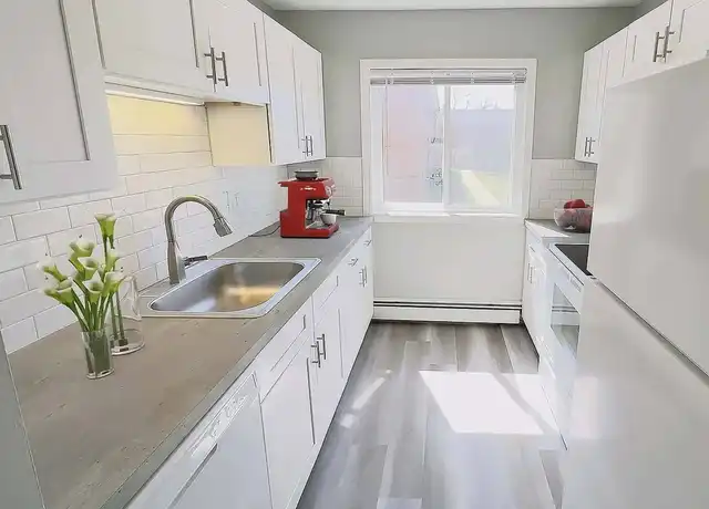 Property at Sage Terrace - 318 N Sage St, Kalamazoo, MI, 49006, 1-2 bed, 1 bath, [object Object]