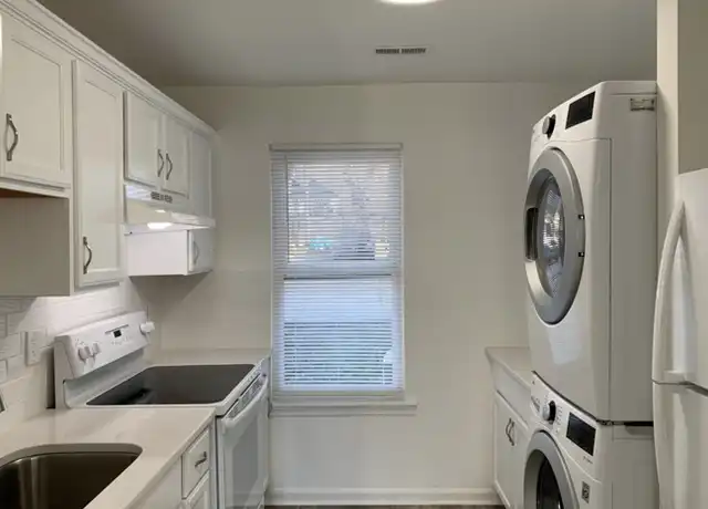 Property at 581 E Lenoir St Unit F, Raleigh, NC, 27601, 2 beds, 1 bath, [object Object]