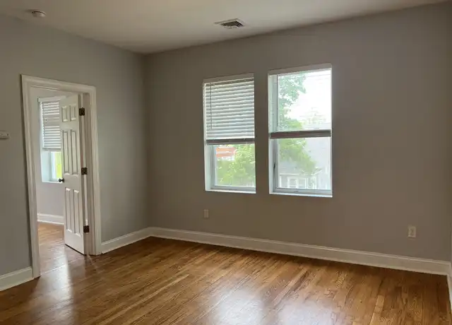 Property at 4 Sterling St Unit 4S-3S, Hartford, CT, 06112, 2 beds, 1 bath, [object Object]