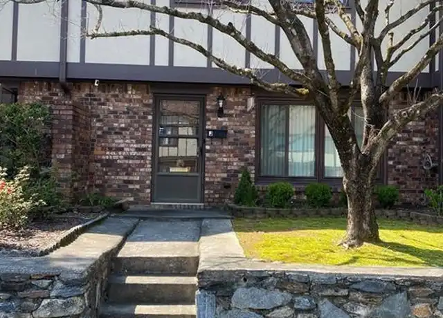Property at 1194 Ashborough Dr SE Unit J, Marietta, GA, 30067, 3 beds, 1.5 baths, [object Object]