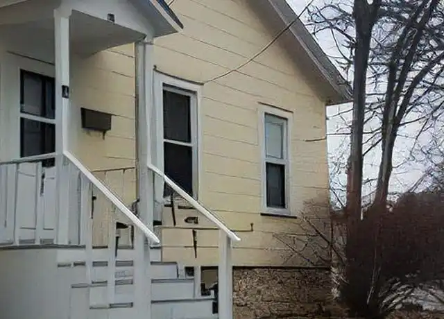 Property at 33 N Hickory St, Joliet, IL, 60435, 2 beds, 1 bath, [object Object]