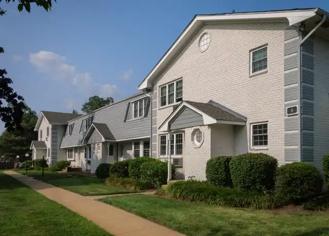 Property at 23 Weaver Dr Unit 06-8A, Massapequa, NY, 11758, 2 beds, 2 baths, [object Object]