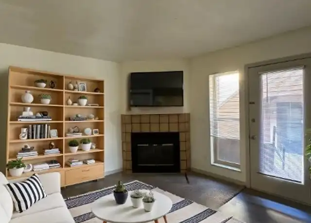 Property at 1919 Henderson Ave Unit B, Colorado Springs, CO, 80904, 2 beds, 1 bath, [object Object]