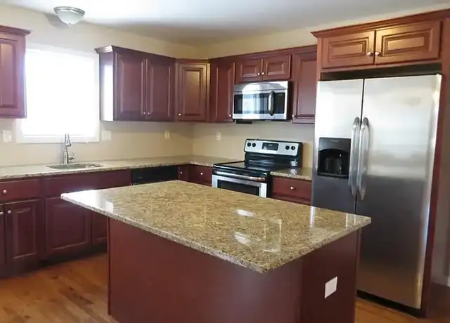 Property at 4 Grove St #10, Moodus, CT, 06469, 1 bed, 1 bath, [object Object]