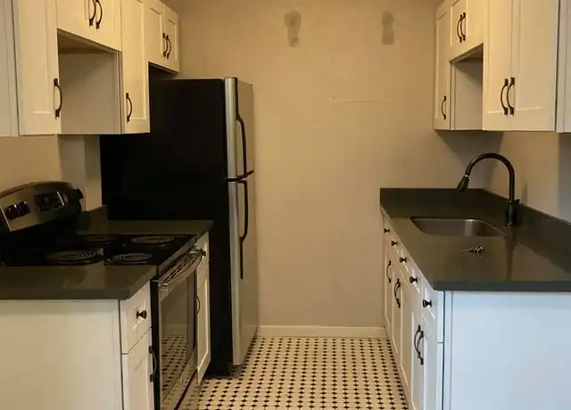 Property at 1624 41st Ave E Unit 1, Seattle, WA, 98112, 1 bed, 1 bath, [object Object]