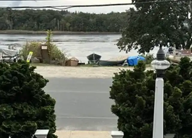Property at 452 Main St, Amesbury, MA, 01913, 3 beds, 2 baths, [object Object]