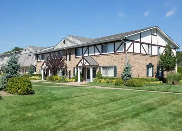 Property at 103 Moonlight Walk Unit 103, Holbrook, NY, 11741, 2 beds, 1 bath, [object Object]