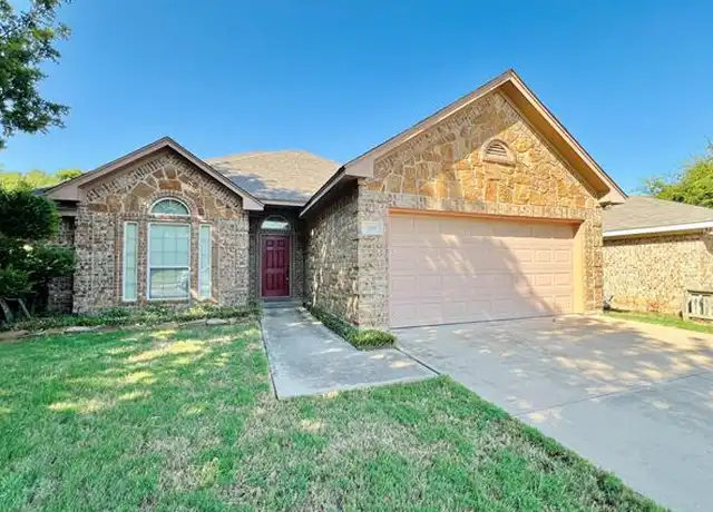 Property at 108 Willow St, Crowley, TX, 76036, 3 beds, 2 baths, [object Object]
