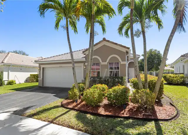 Property at 4202 Sabal Ridge Cir, Weston, FL, 33331, 4 beds, 2.5 baths, [object Object]