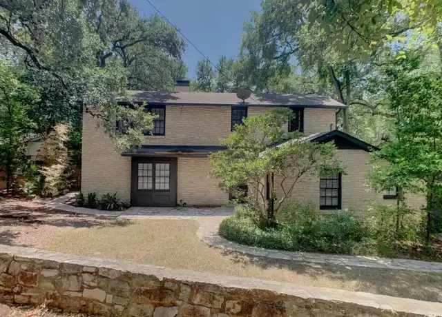Property at 811 E 38th St, Austin, TX, 78705, 3 beds, 2 baths, [object Object]