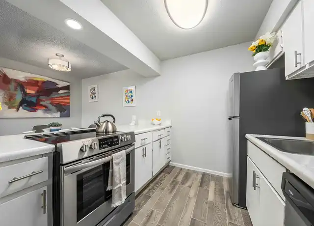 Property at Peoria Grand Apartments - 8560 W Peoria Ave, Peoria, AZ, 85345, 2 beds, 1 bath, [object Object]