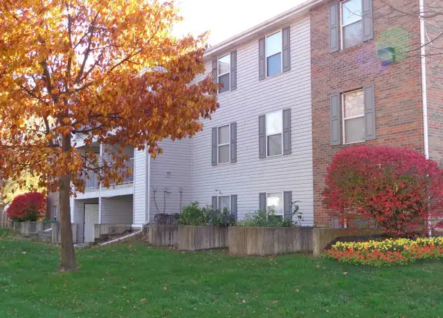 Property at Wilmington Court Apartments - 959 Xenia Ave, Wilmington, OH, 45177, 3 beds, 2 baths, [object Object]