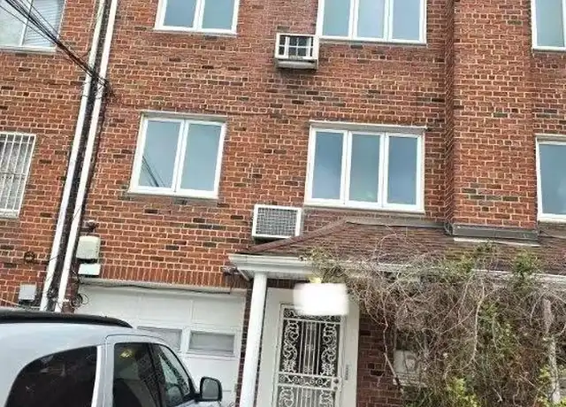 Property at 59-47 160th St Unit 3FL, Flushing, NY, 11365, 2 beds, 1 bath, [object Object]