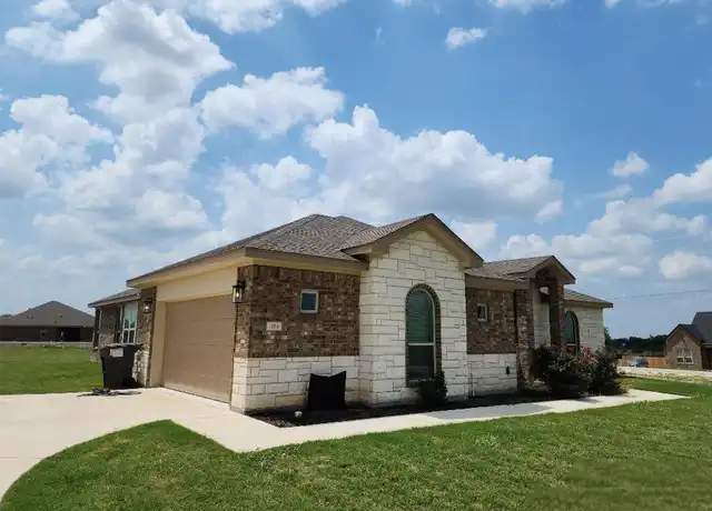Property at 213 Cammie Dr, Copperas Cove, TX, 76522, 4 beds, 3 baths, [object Object]