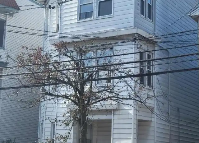 Property at 31 Stuyvesant Ave, Newark, NJ, 07106, 3 beds, 2 baths, [object Object]