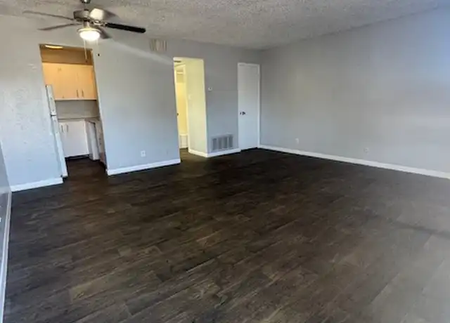 Property at 5220 Weber Rd Unit J-103, Corpus Christi, TX, 78411, 0 beds, 1 bath, [object Object]